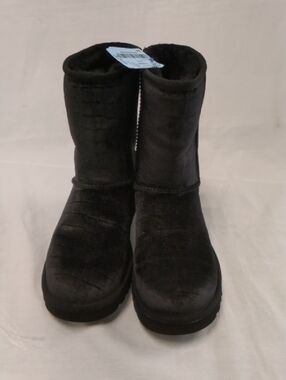Black Plush Winter Boots